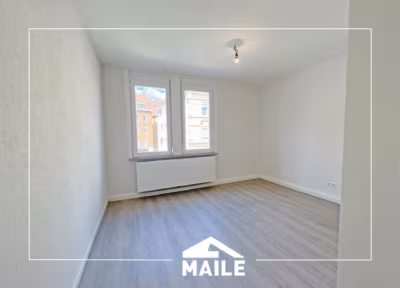Helles WG Zimmer in gepflegter 3er Wohngemeinschaft in Stuttgart Heslach, 70199 Stuttgart Stuttgart-Süd, Zimmer zur Miete