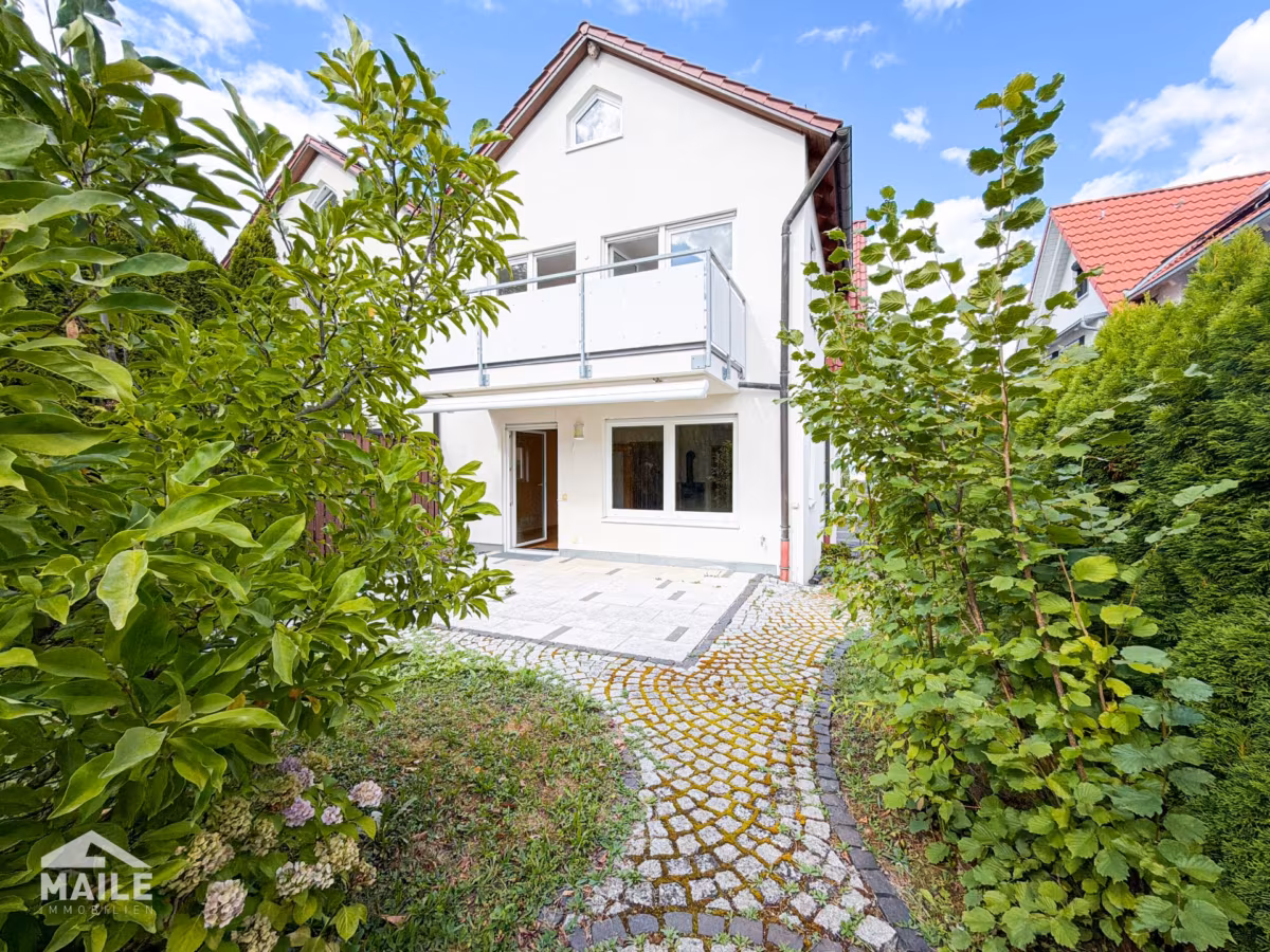 Hausansicht Garten
