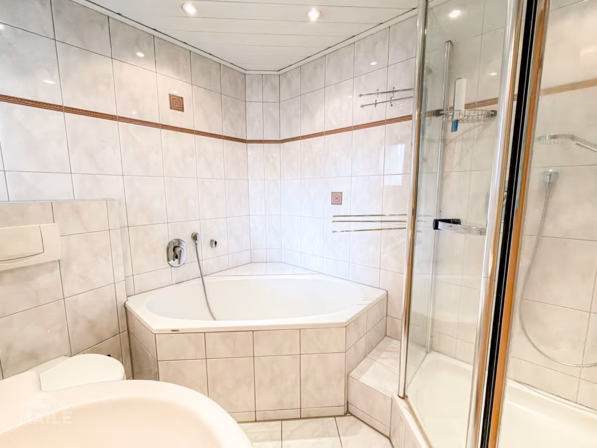 Badezimmer EG