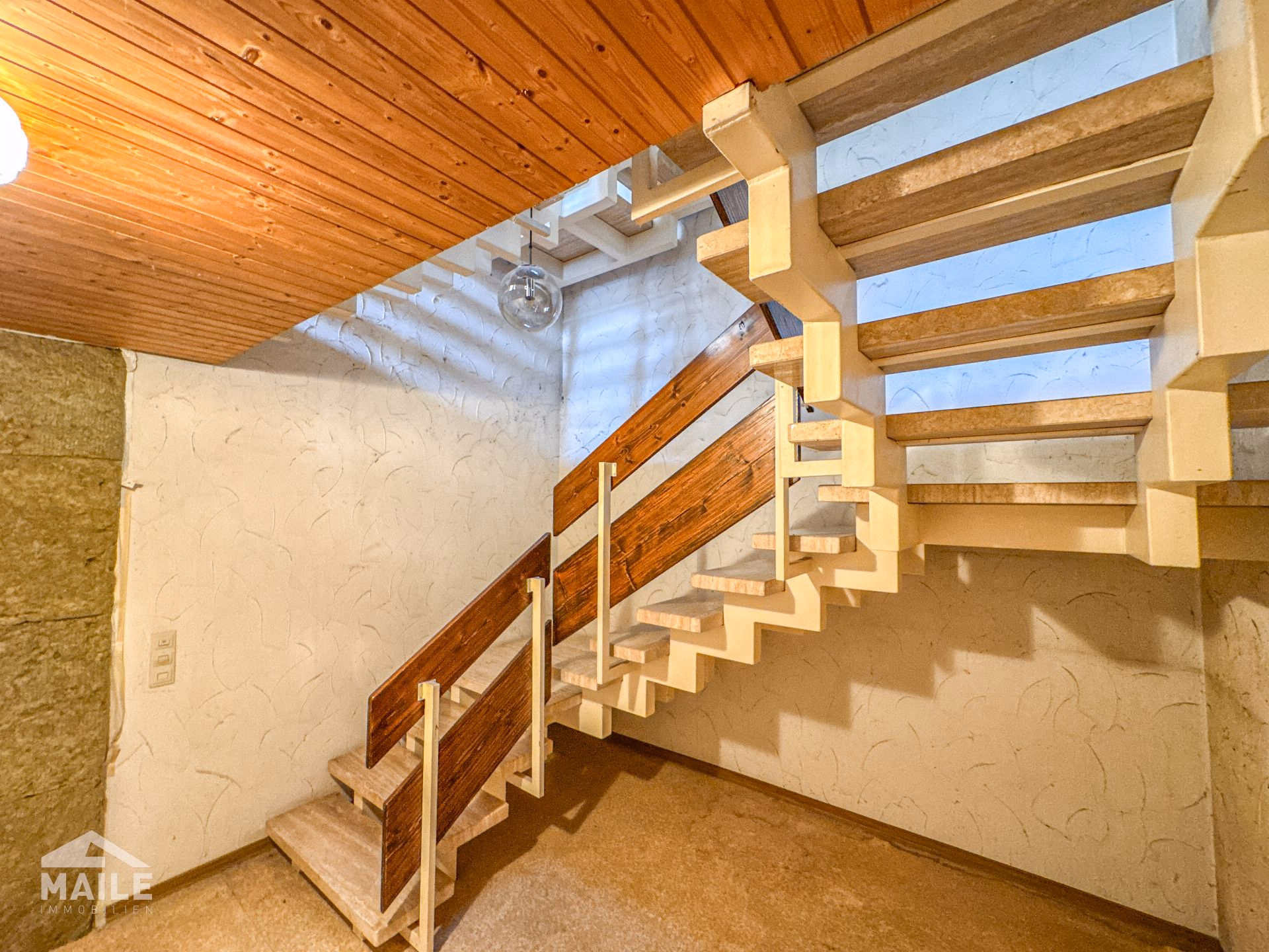 UG: Treppenhaus