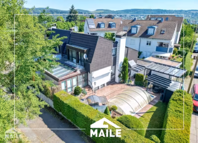 Ruhige Aussichtslage in Esslingen: Charmantes Zuhause mit Wintergarten und Wellnessbereich, 73733 Esslingen am Neckar, Doppelhaushälfte zum Kauf