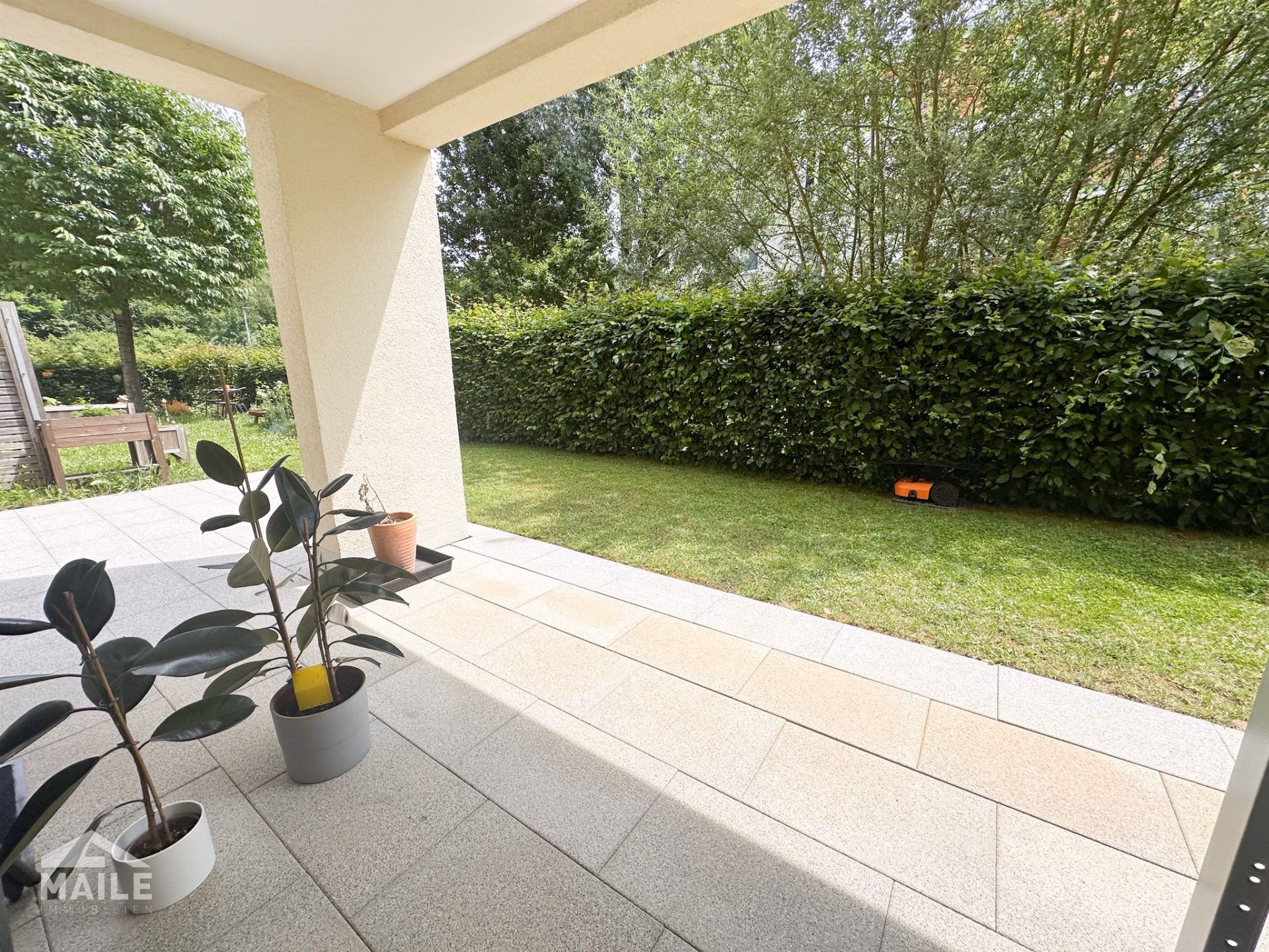 Terasse mit Gartenanteil