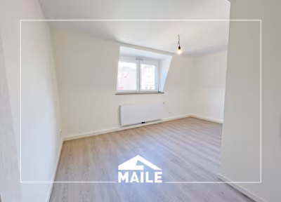 Helles WG Zimmer in gepflegter 3er Wohngemeinschaft in Stuttgart Heslach, 70199 Stuttgart Stuttgart-Süd, Zimmer