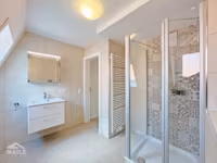 Badezimmer gemeinschaftlich