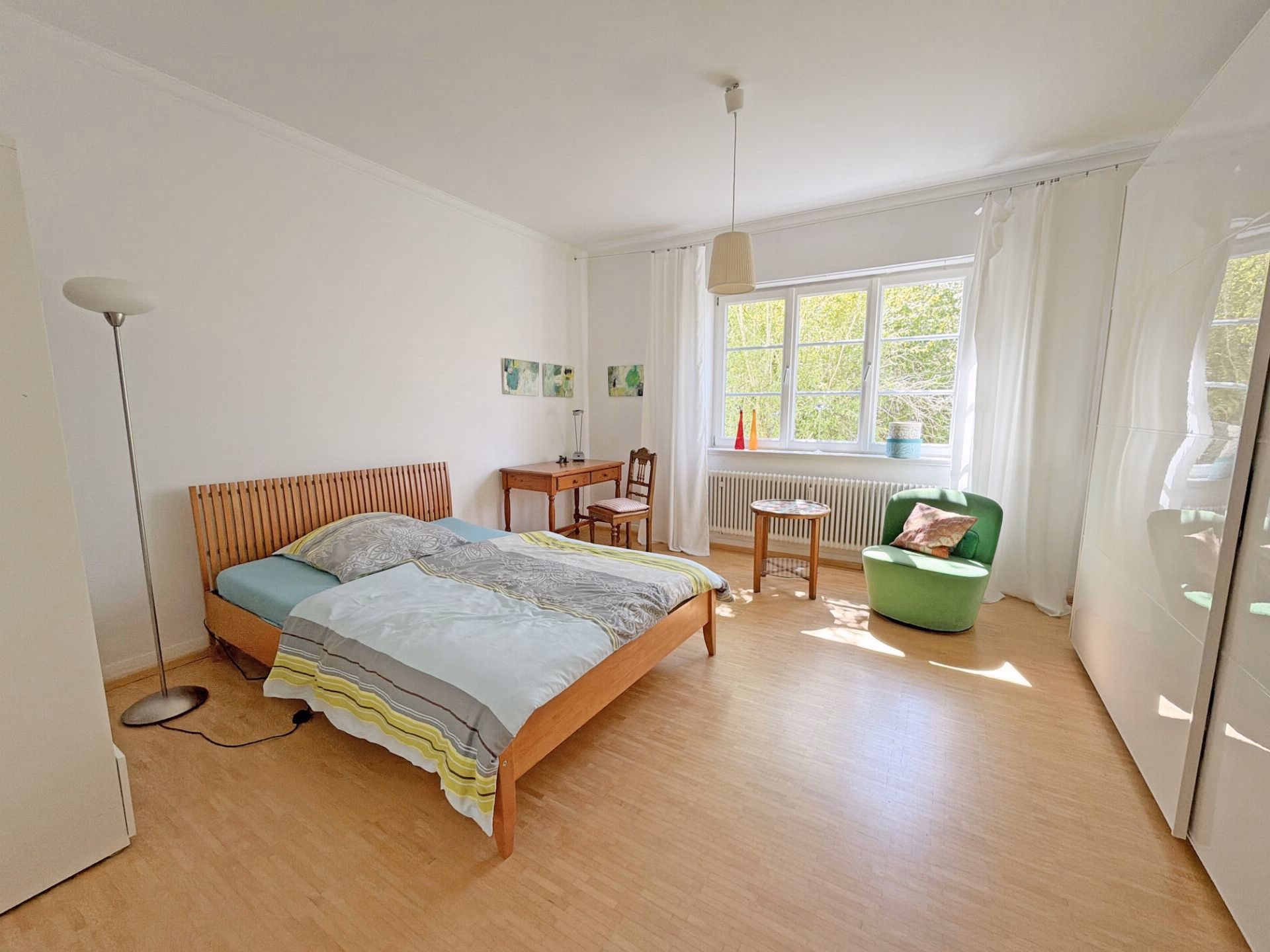 Schlafzimmer 1