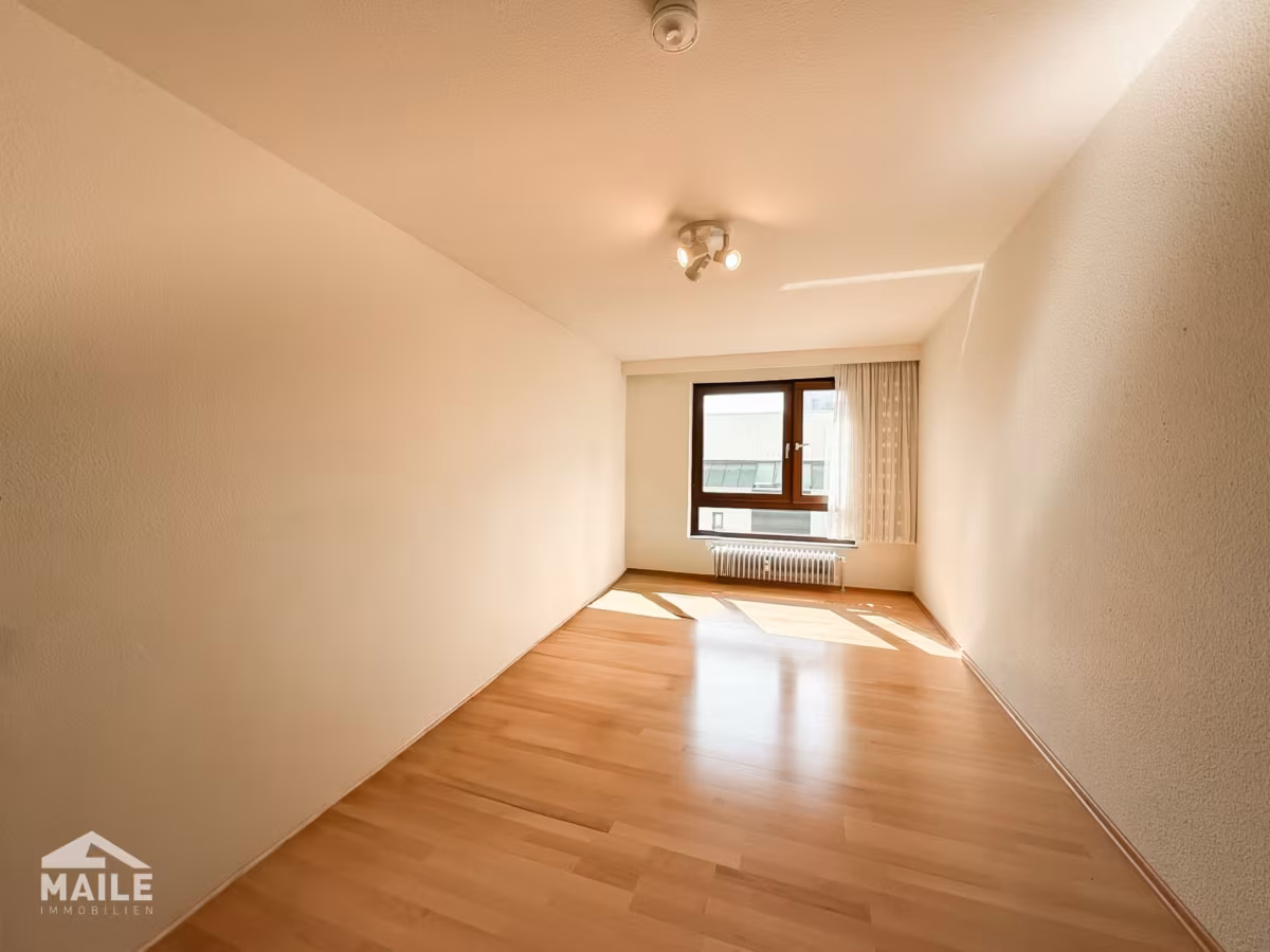 Arbeits-/Kinder-/Schlafzimmer