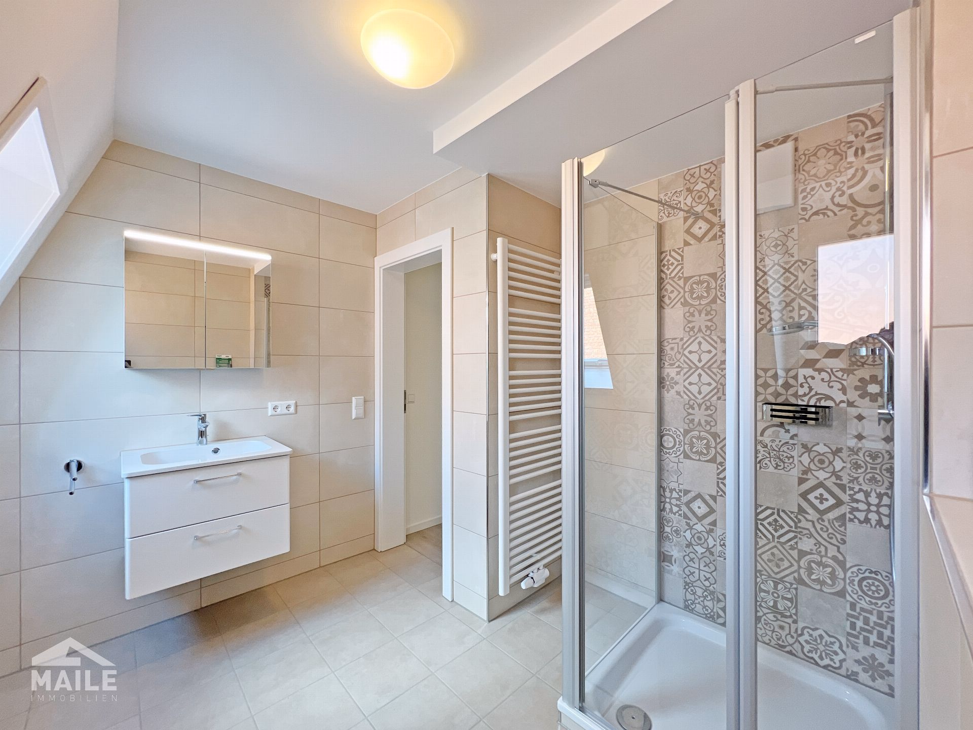 Badezimmer gemeinschaftlich
