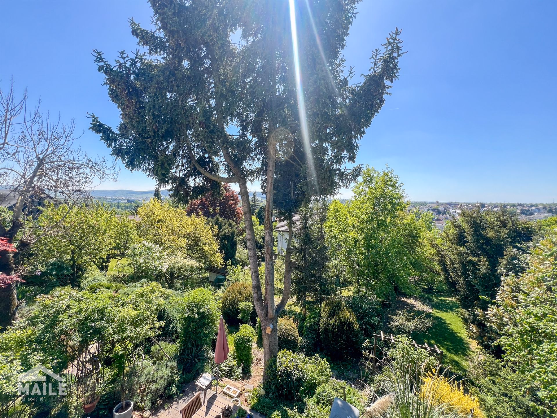 EG: Ausblick vom Balkon