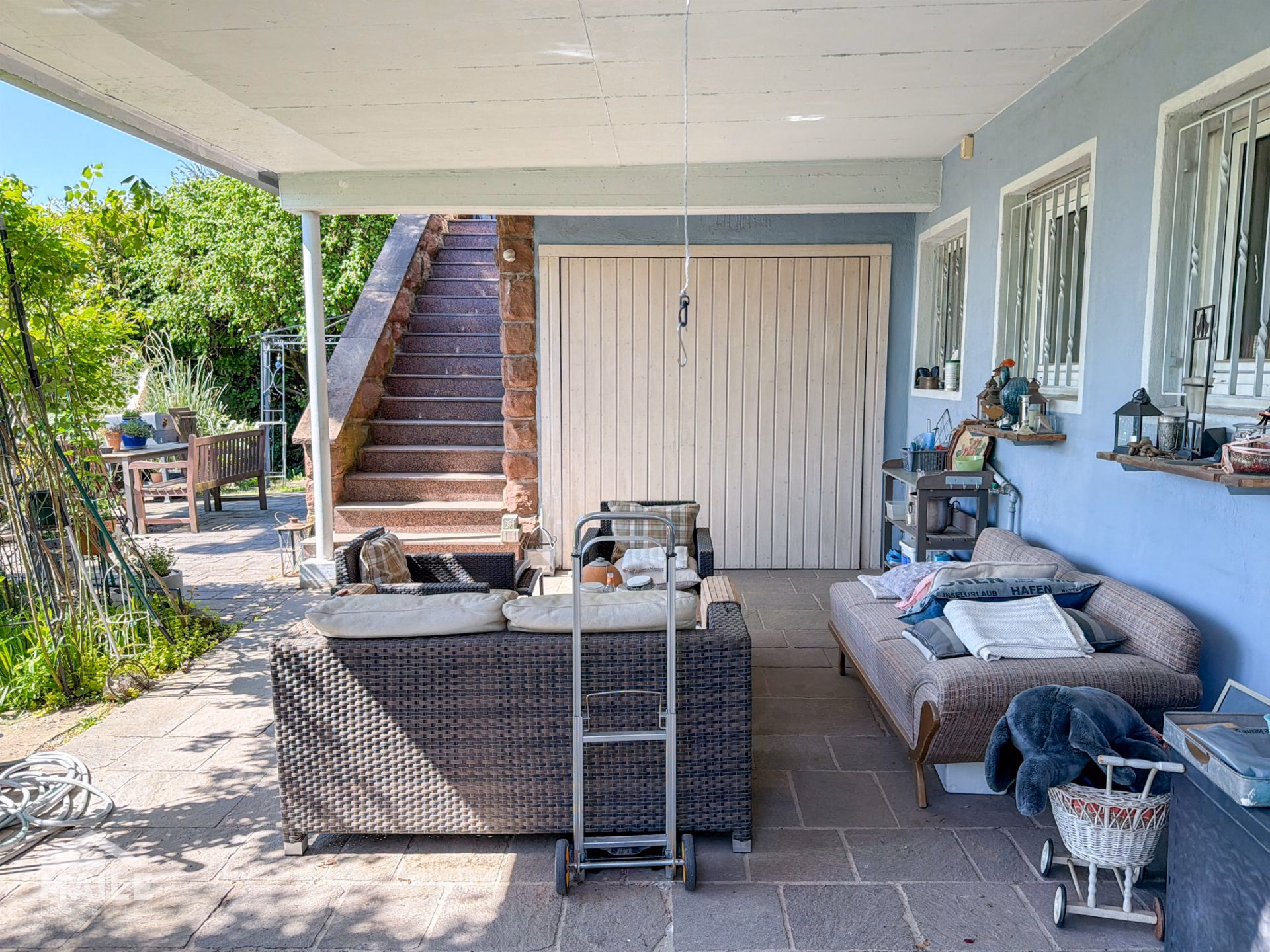 UG/ GG: Garage 2 + Überdachte Terrasse