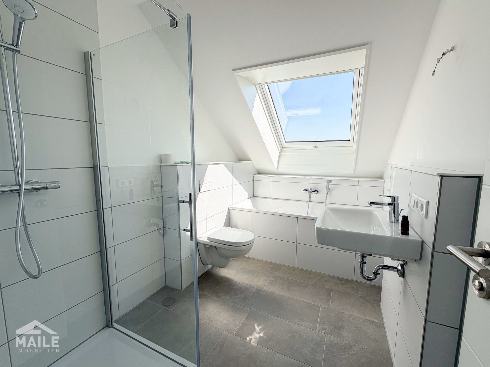 Badezimmer DG