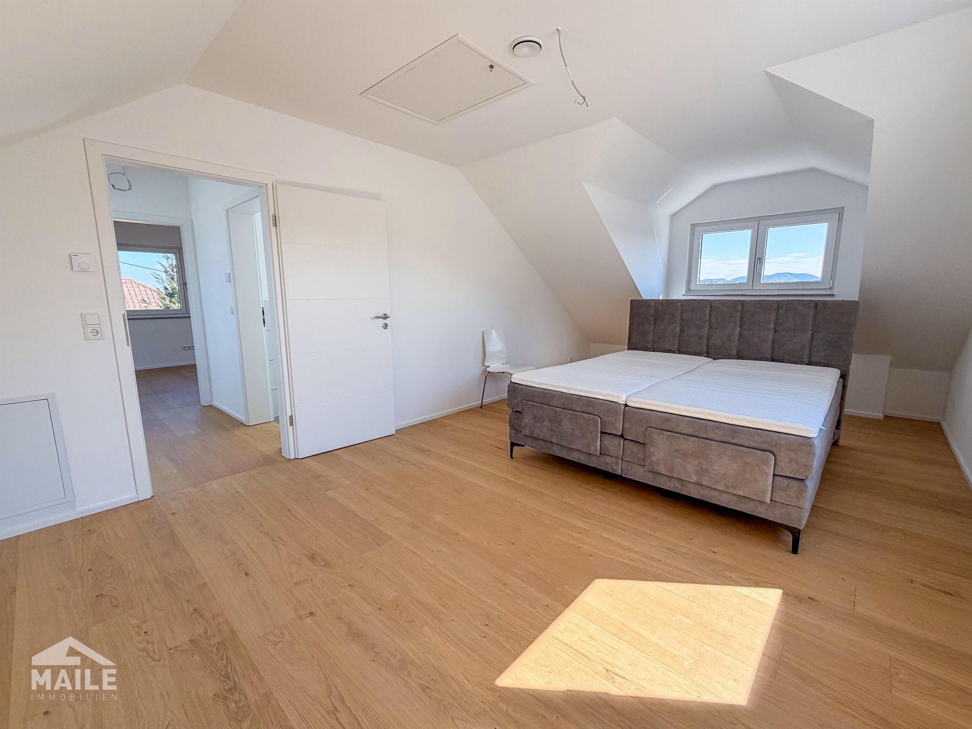 Schlafzimmer 1 DG