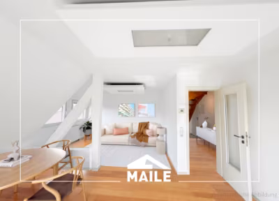 Bright and spacious 3.5-room duplex apartment with a balcony!, 70327 Stuttgart Untertürkheim, Maisonette
