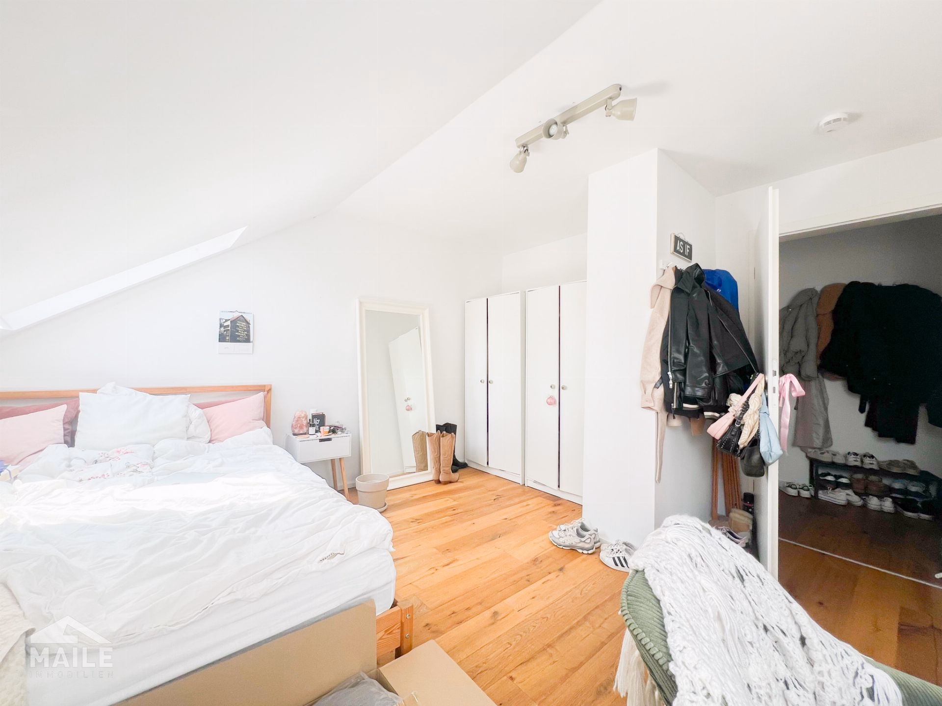 Schlafzimmer 1