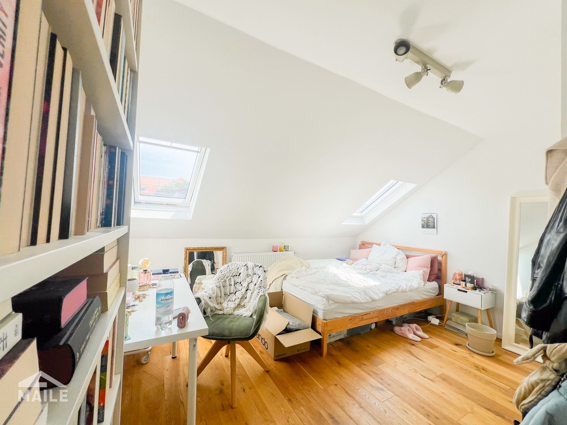 Schlafzimmer 1