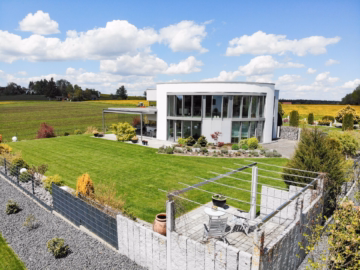 Luxuriöses Passivhaus mit großem Grundstück in idyllischer Lage., 78078 Niedereschach, Einfamilienhaus
