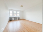 Arbeitszimmer - Großzügige 3,5 Zimmerwohnung mit EBK, Terrasse in ruhiger Lage von Stuttgart.