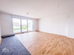 Wohn-/Essbereich - Neuwertige 2-Zimmer Wohnung mit Balkon und TG-Stellplatz!