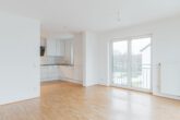 Helle und moderne 4,5-Zimmer Maisonettewohnung mit Balkon und Garage - Essbereich