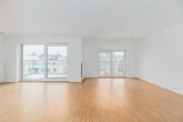 Helle und moderne 4,5-Zimmer Maisonettewohnung mit Balkon und Garage - Wohnbereich