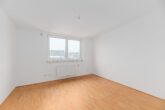 Helle und moderne 4,5-Zimmer Maisonettewohnung mit Balkon und Garage - Schlafzimmer 2