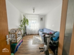 Gepflegtes Mehrfamilienhaus in Riederich - Optimale Kapitalanlage mit guter Rendite - Büro/Kind EG rechts