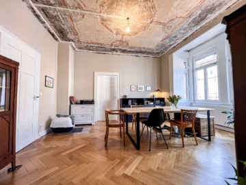 Sanierter Altbau-Traum am Marienplatz mit Balkon und EBK *provisionsfrei*, 70178 Stuttgart Stuttgart-Süd, Etagenwohnung